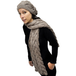 Conjunto "Trensas": gorra y bufanda tejidas a mano - Lana  Pura de Alpaca