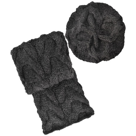 Gris oscuro